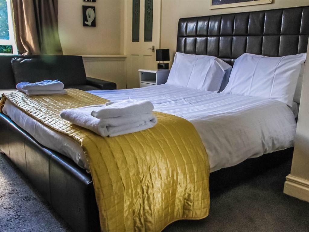 Отель The Manor House Ferryhill Номер фото
